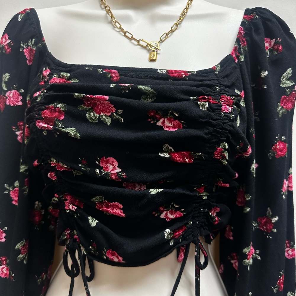 🌹🌹 Spring super cute top size S - Picture 6 of 7